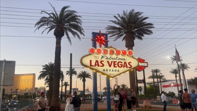 Las Vegas Strip Walking Tour Central Street | Do not miss the most interesting